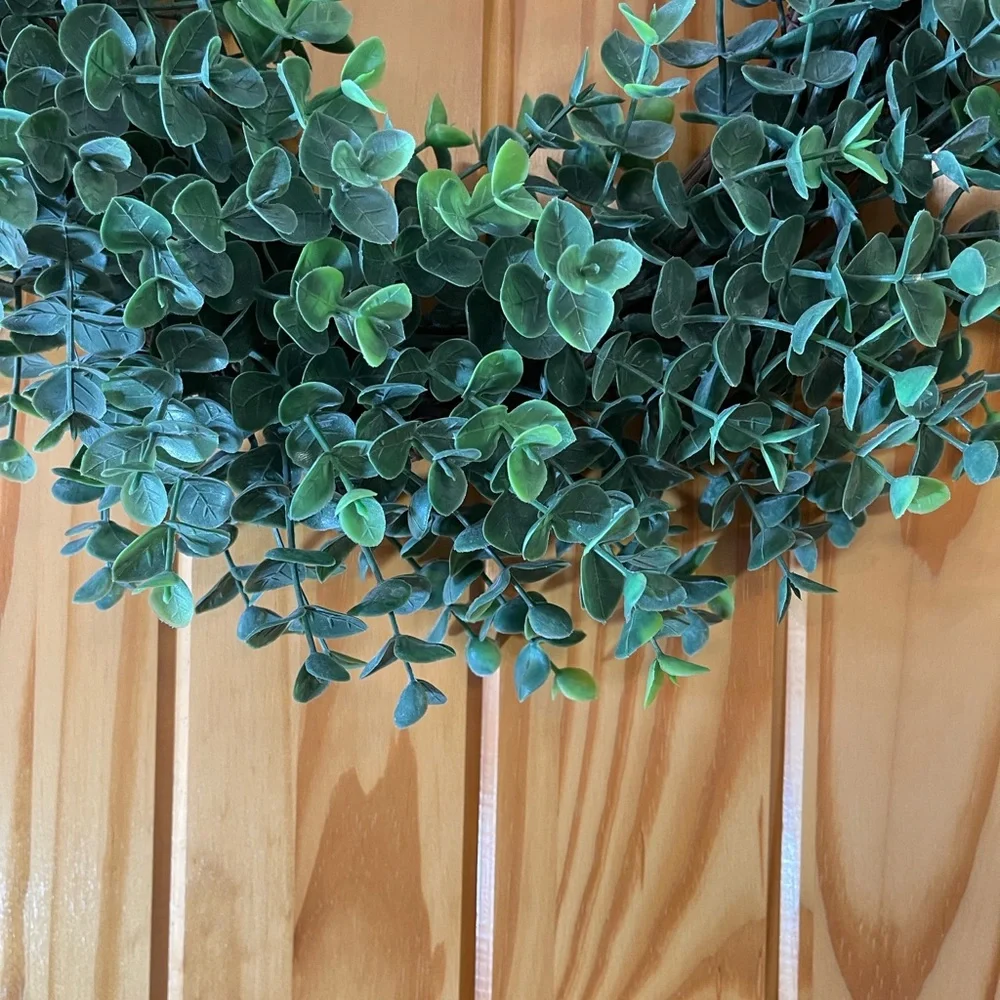 Green Eucalyptus Holiday Wreath 18”